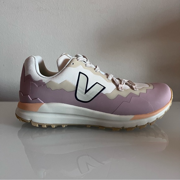 Veja Shoes - VEJA | Pastel colour VEJA summer brand new size 7.5 designer hiking running shoe